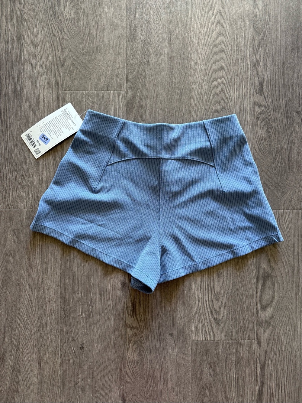 Lululemon Ribbed Softstreme Shorts - Picture 2 of 3